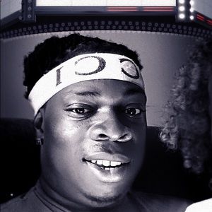 Meet your Posher, Aaron